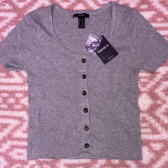Forever 21: Gray button up crop top - Picture 1 of 5